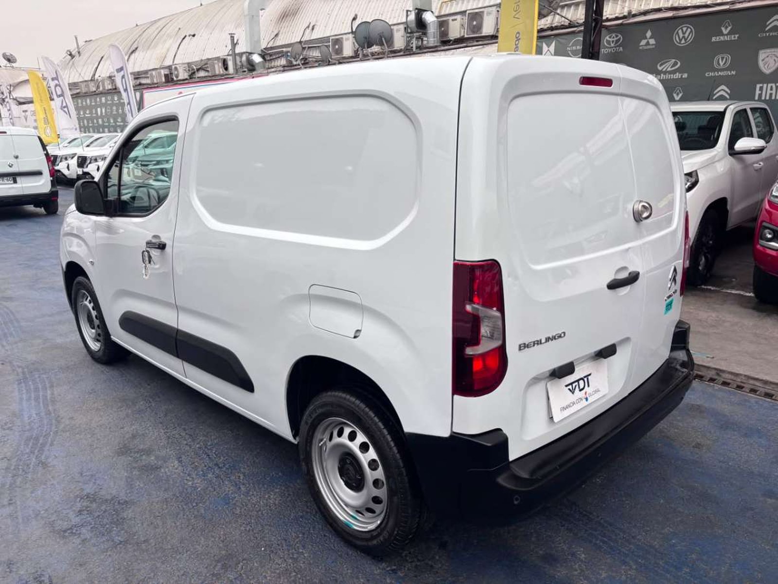 Citroën BERLINGO 1.5 2023 - Imagen 6 de 10