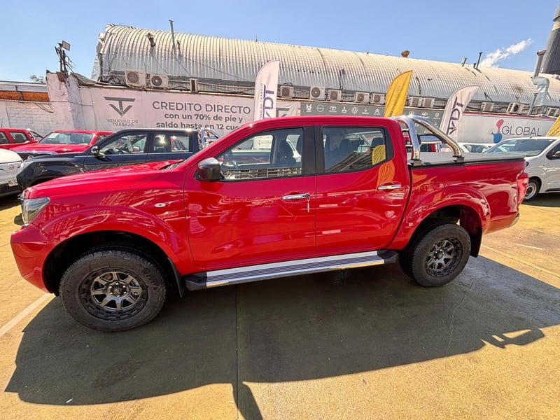 Nissan NAVARA SE 4X4 2.3 2023 - Imagen 5 de 10