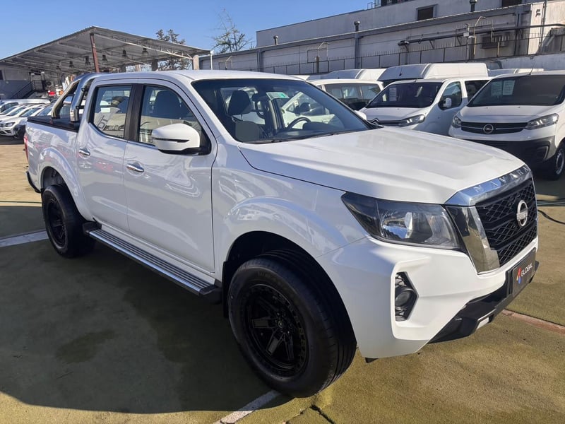 Nissan NAVARA D CAB 2.3 xe 4x2 2023 - Imagen 3 de 10