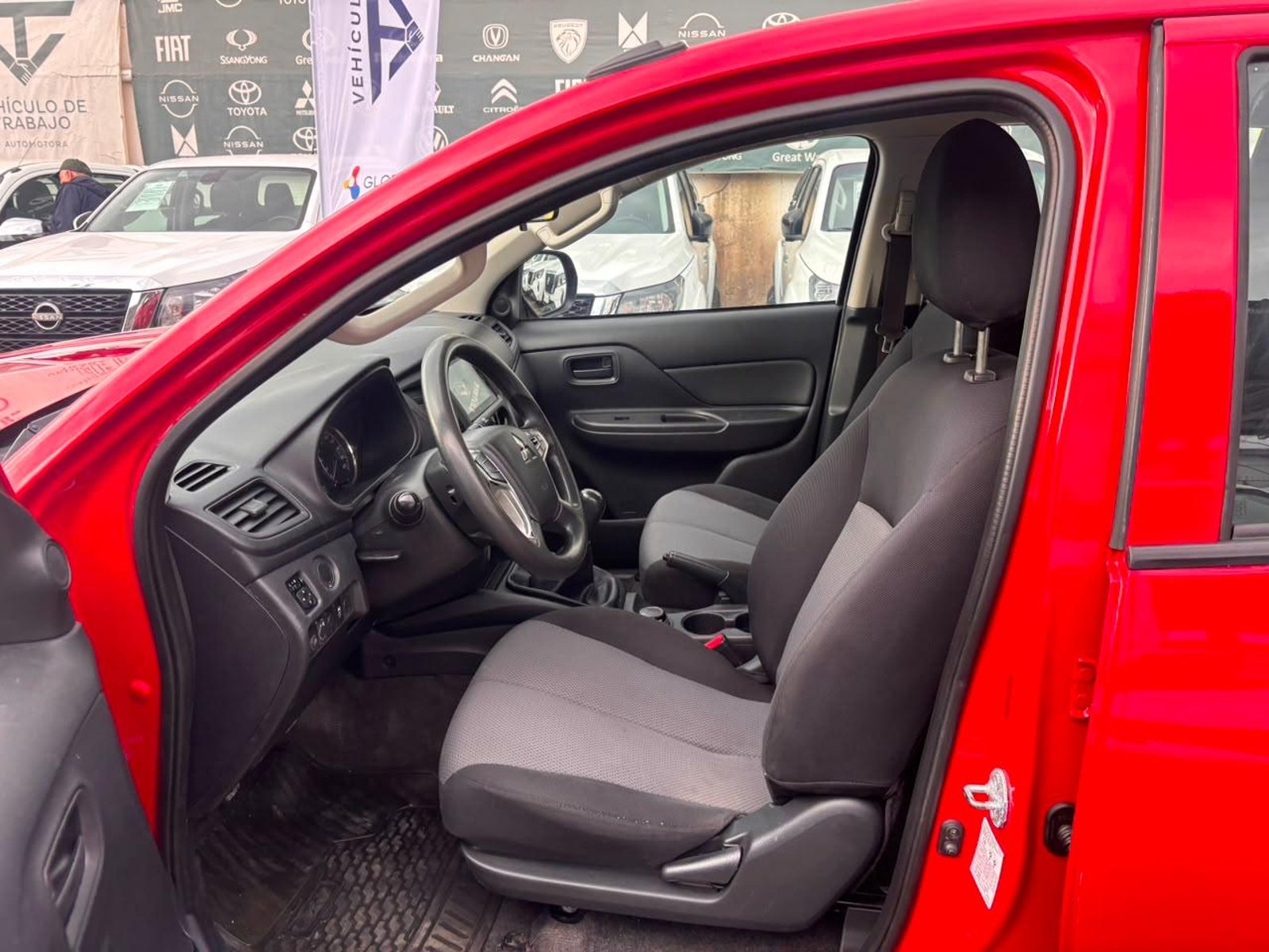 Mitsubishi L200 2023 - Imagen 10 de 10