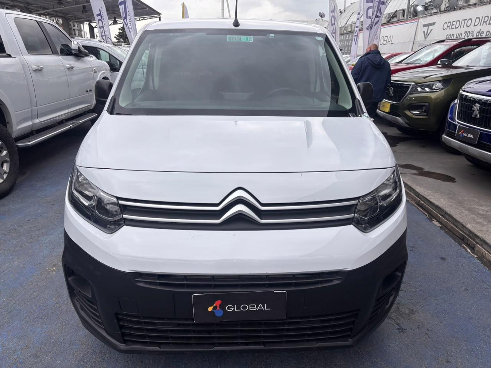Citroën Berlingo 2024 - Foto 2 de 10