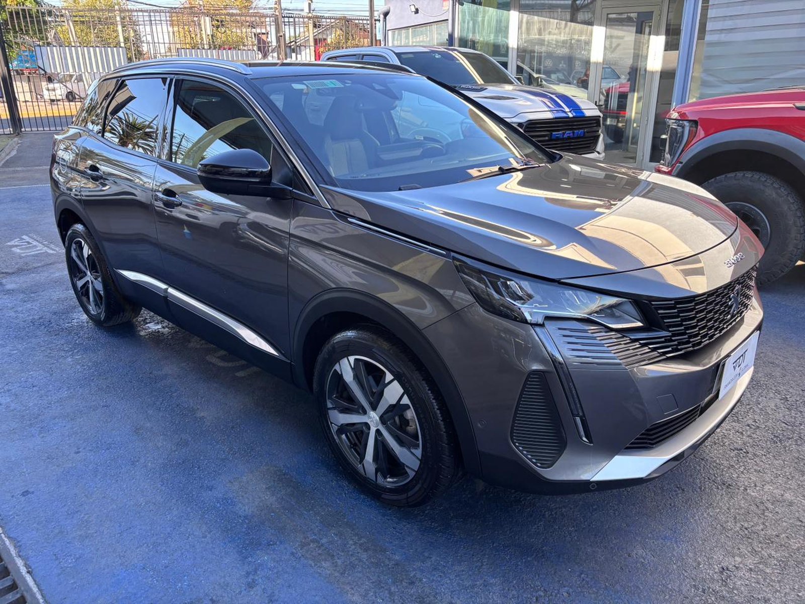 Peugeot 3008 Allure 1.6 THP AT 2024 - Foto 3 de 10