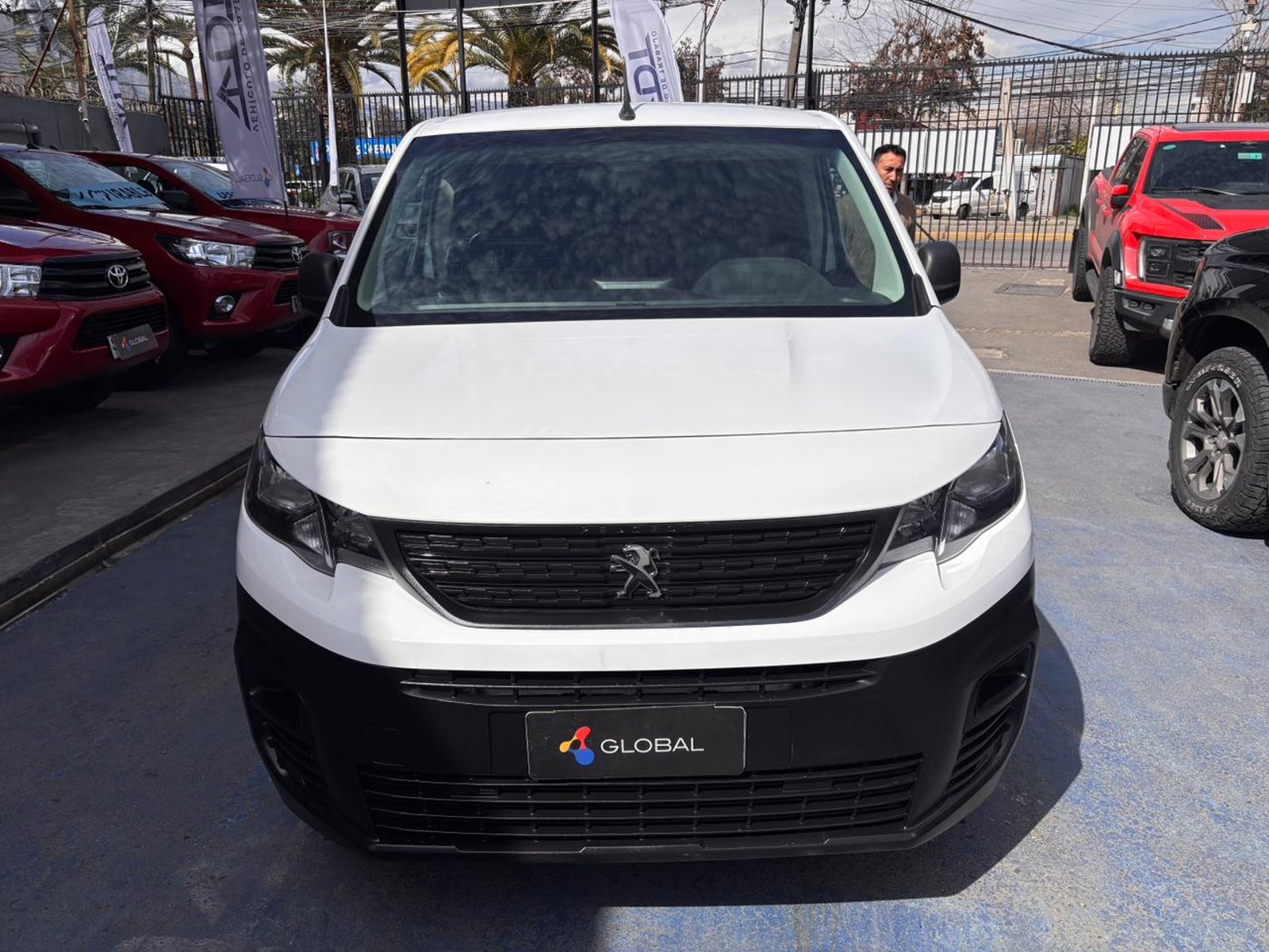 Peugeot PARTNER 2021 - Foto 2 de 10