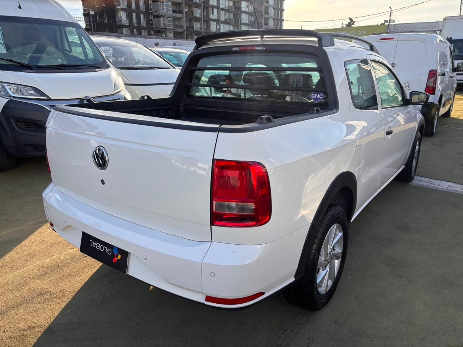 Volkswagen SAVEIRO Cabina Extendida 1.6 2022 - Imagen 8 de 10
