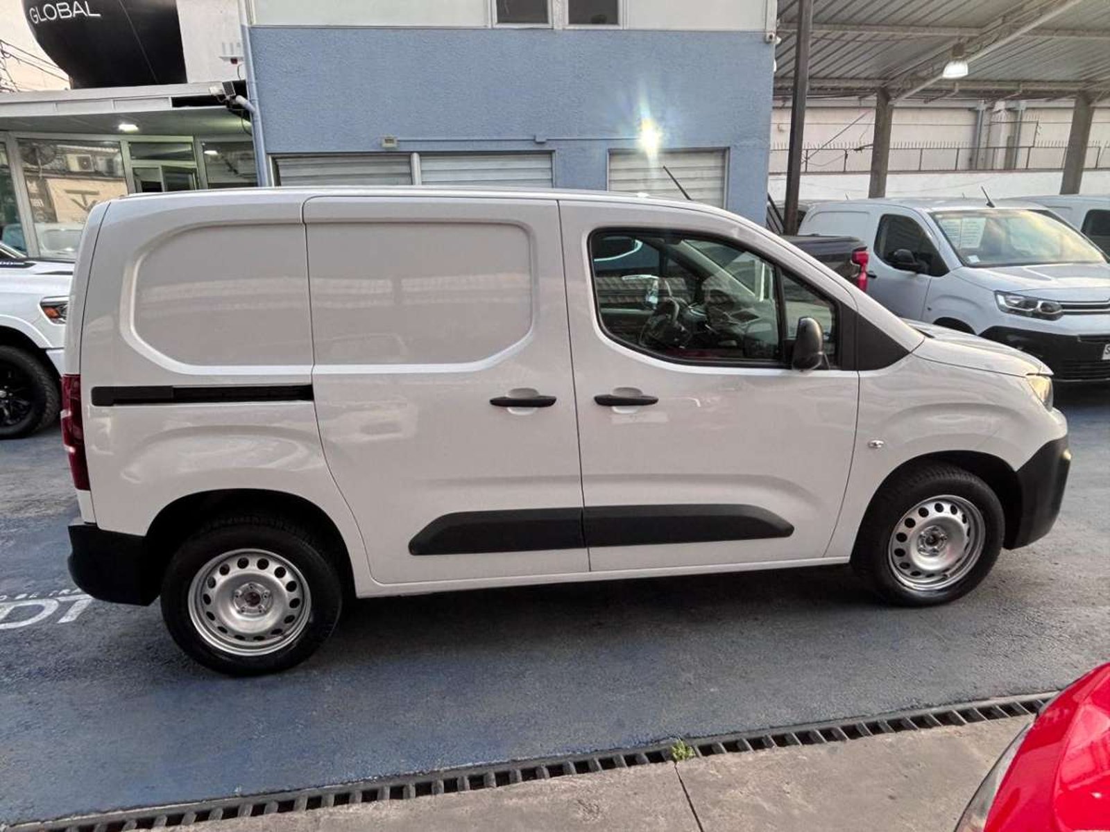 Peugeot PARTNER L1 BLUE HDI 100 1.5 2023 - Imagen 4 de 10