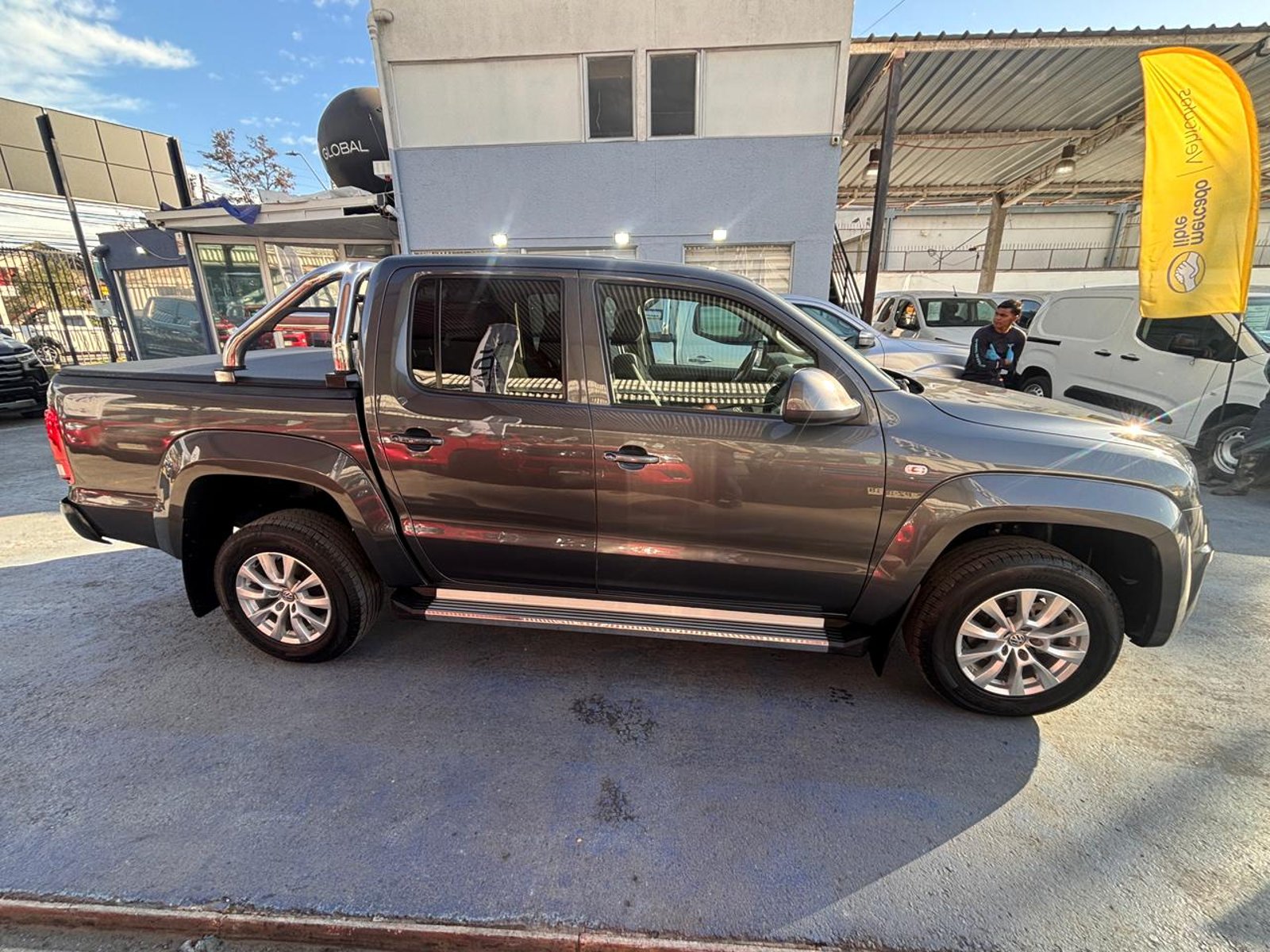 Volkswagen AMAROK Trendline 2.0 TDI 4x2 2023 - Foto 4 de 10
