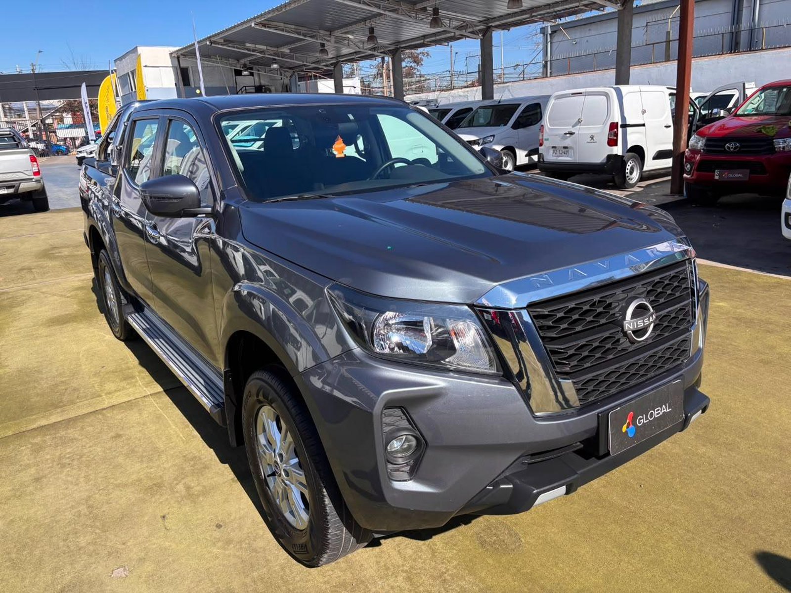 Nissan NAVARA XE 4X2 2.3 DIESEL 2024 - Imagen 3 de 10