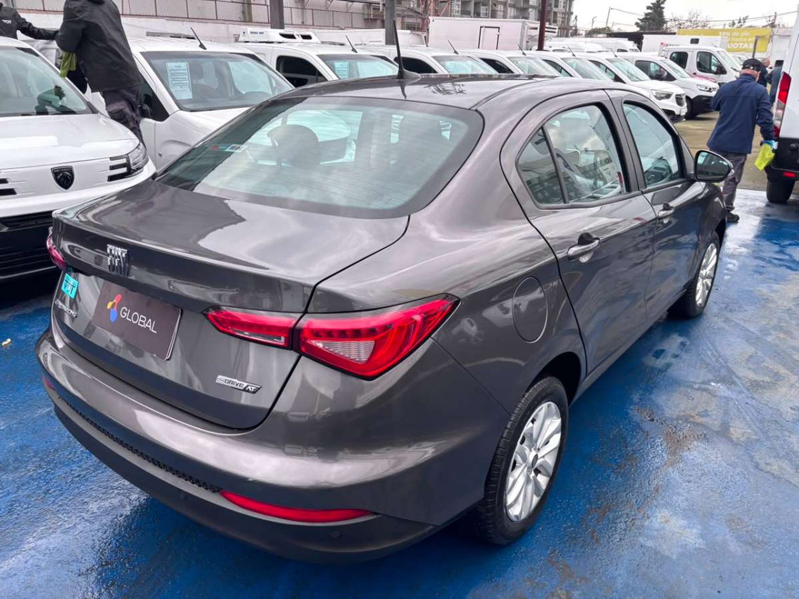 Fiat CRONOS DRIVE 1.8 AUT 2022 - Imagen 8 de 10