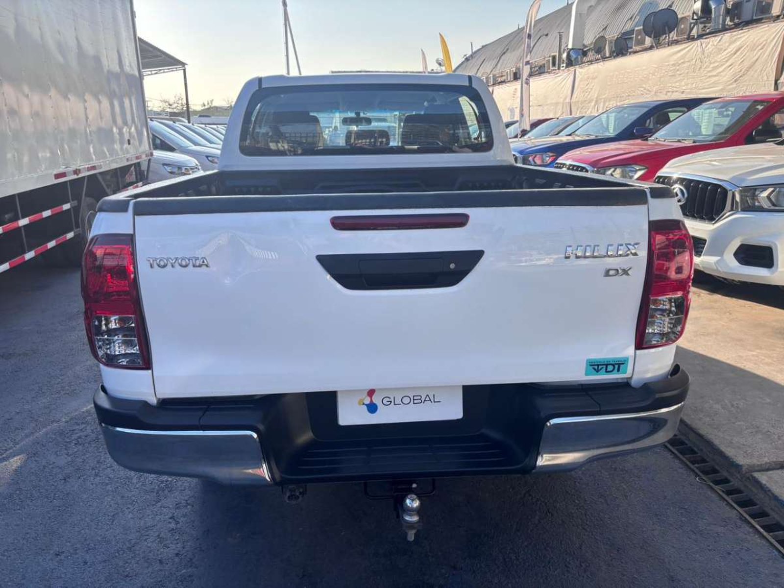 Toyota HI LUX D CAB 2.4 2019 - Imagen 7 de 10