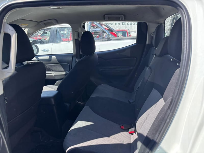Mitsubishi L200 KATANA CR 2.4 Diesel 2022 - Imagen 9 de 10