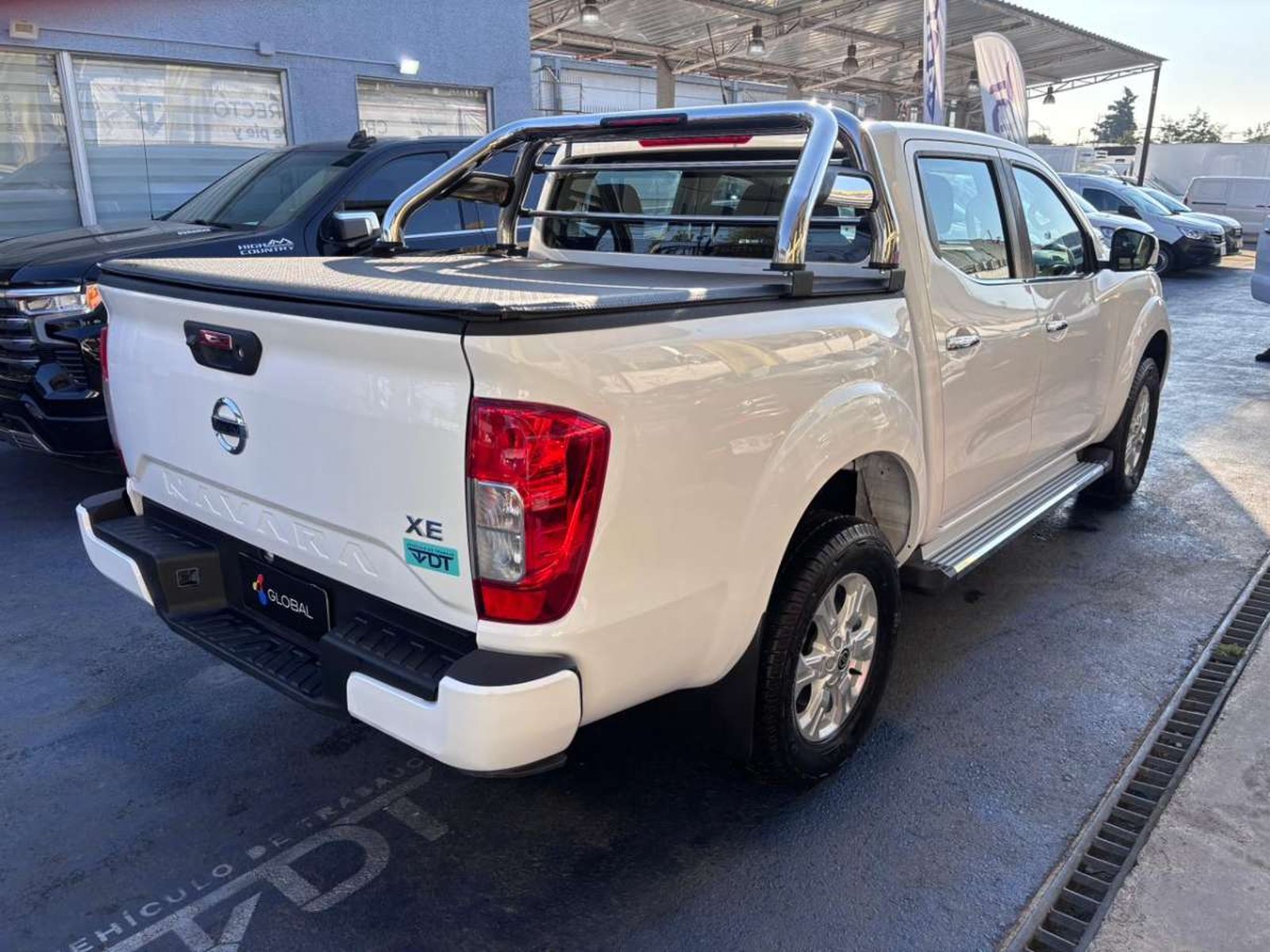 Nissan NAVARA D CAB 2.3 xe 4x2 2021 - Imagen 8 de 10