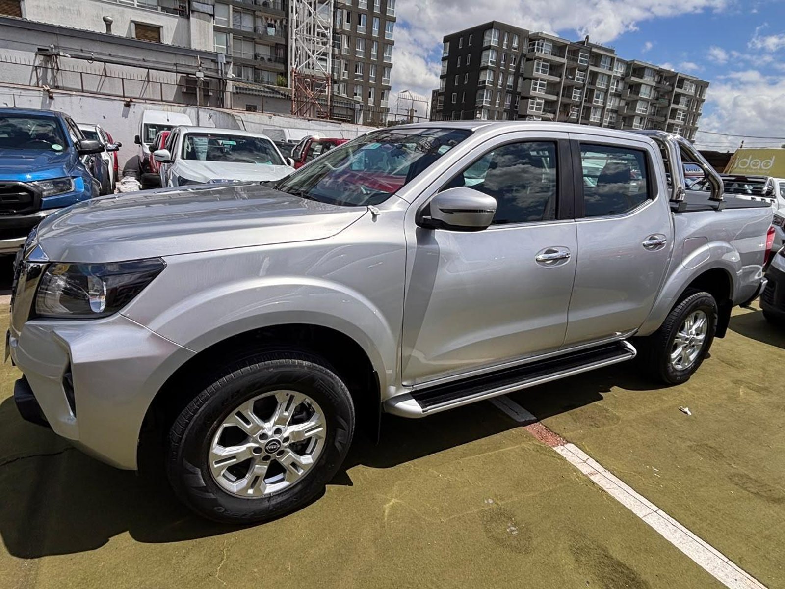 Nissan NAVARA XE 4X2 2.3 DIESEL 2024 - Foto 4 de 10