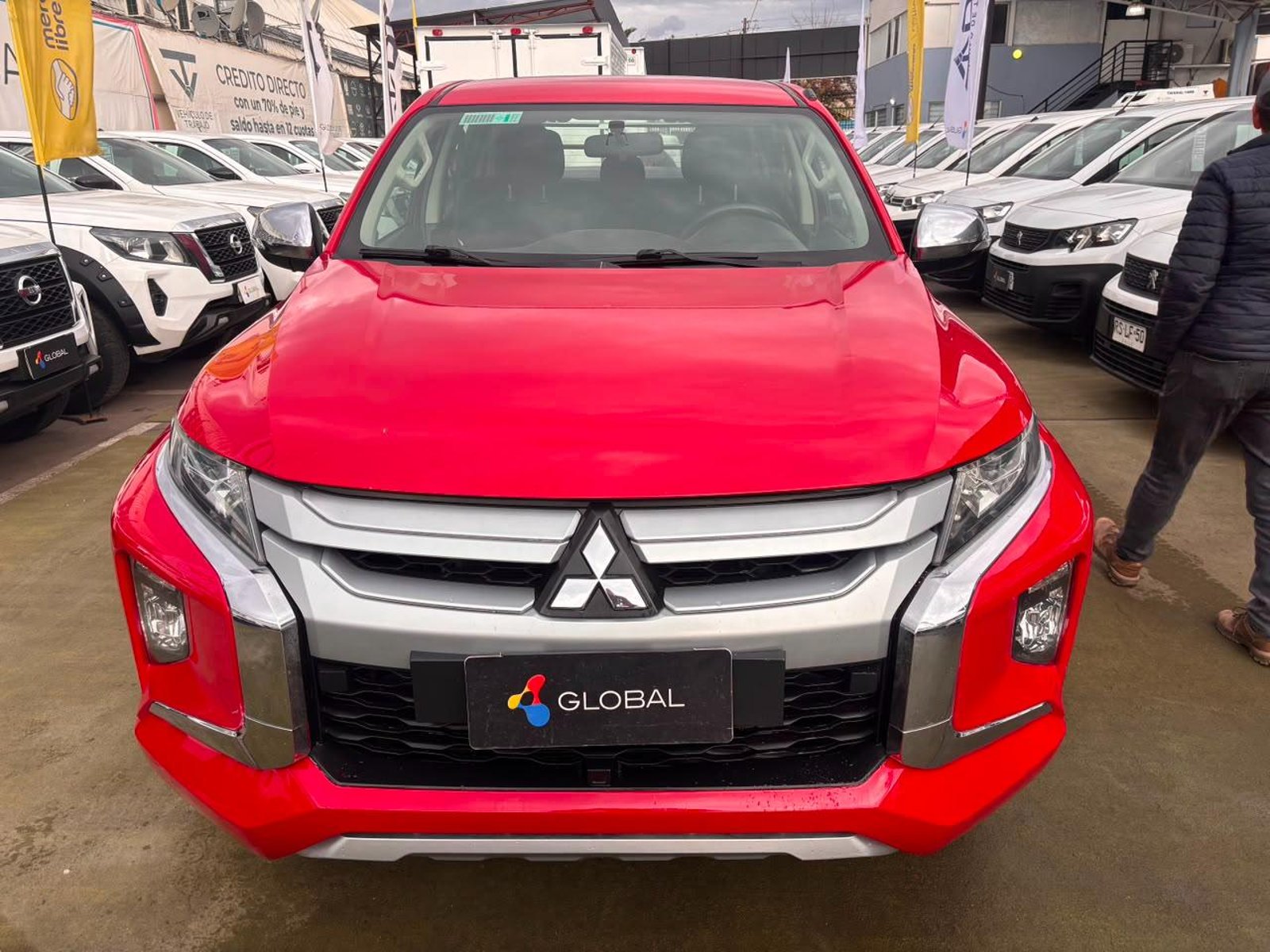 Mitsubishi L200 2023 - Foto 2 de 10