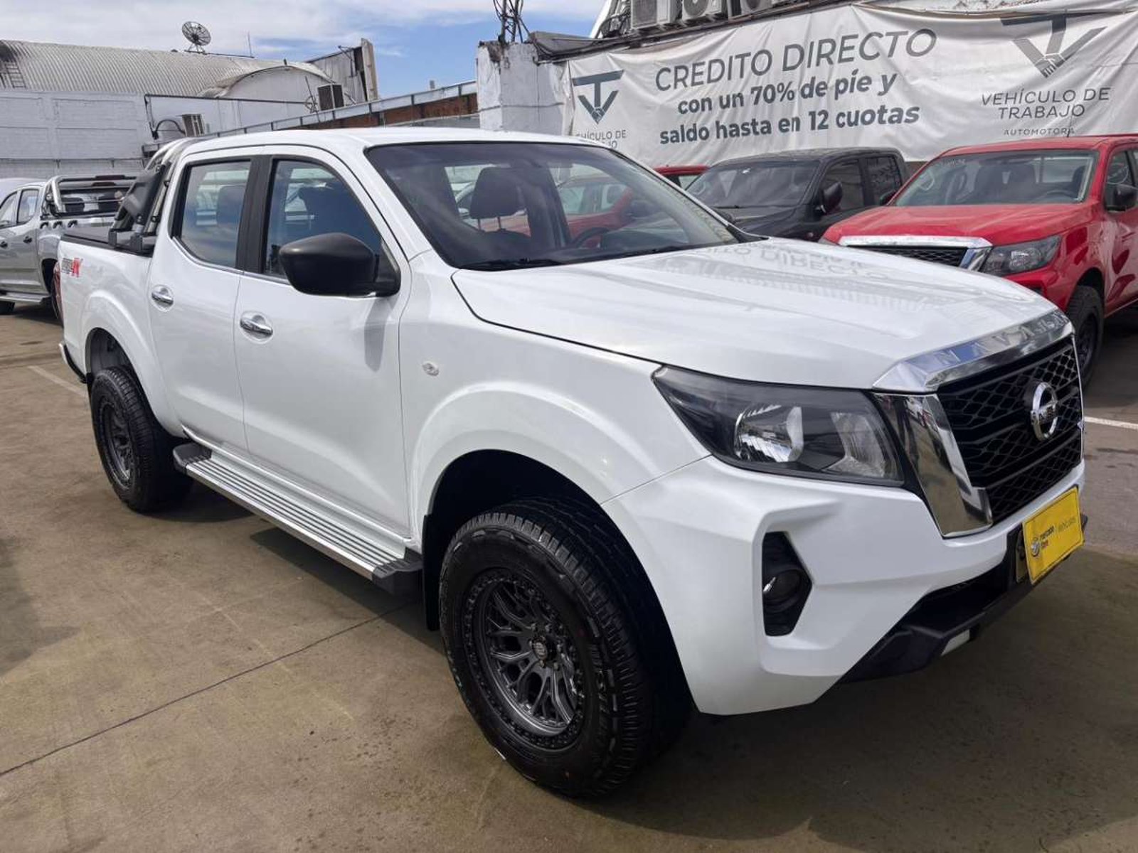 Nissan NAVARA D CAB MT 4X4 2.3 2023 - Foto 3 de 10