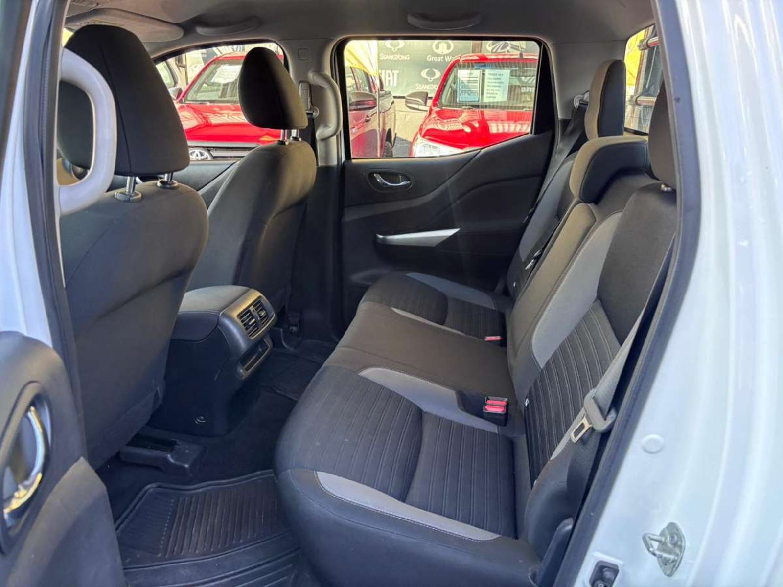 Nissan NAVARA D CAB 2.3 2021 - Imagen 9 de 10