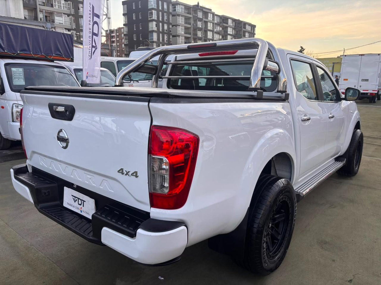 Nissan NAVARA SE 4X4 2.3 2022 - Imagen 8 de 10