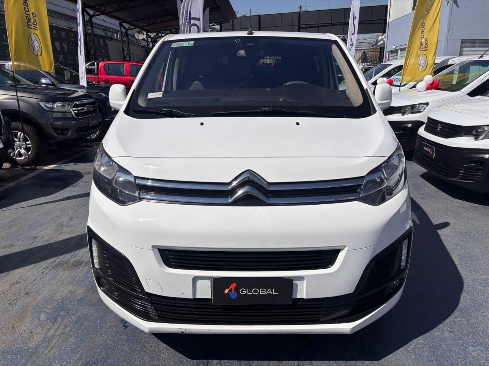Citroën SpaceTourer Business Standard 2.0 BlueHDi 2020 - Foto 2 de 10