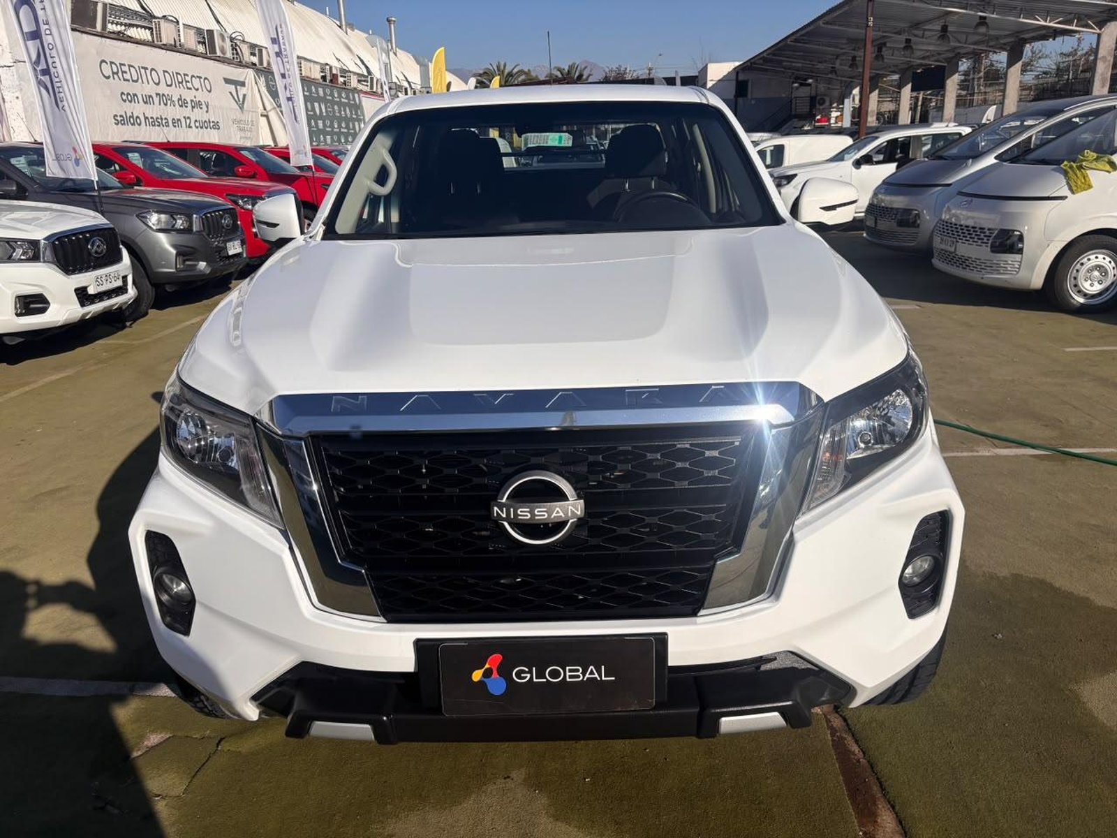 Nissan NAVARA D CAB 2.3 xe 4x2 2023 - Foto 2 de 10