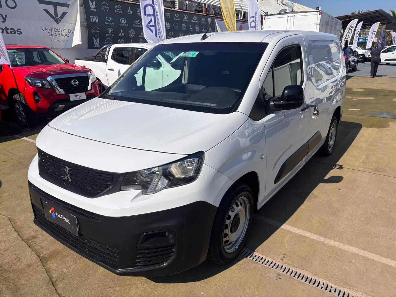 Peugeot PARTNER L2 1.6 Diesel 2022 - Foto 3 de 10