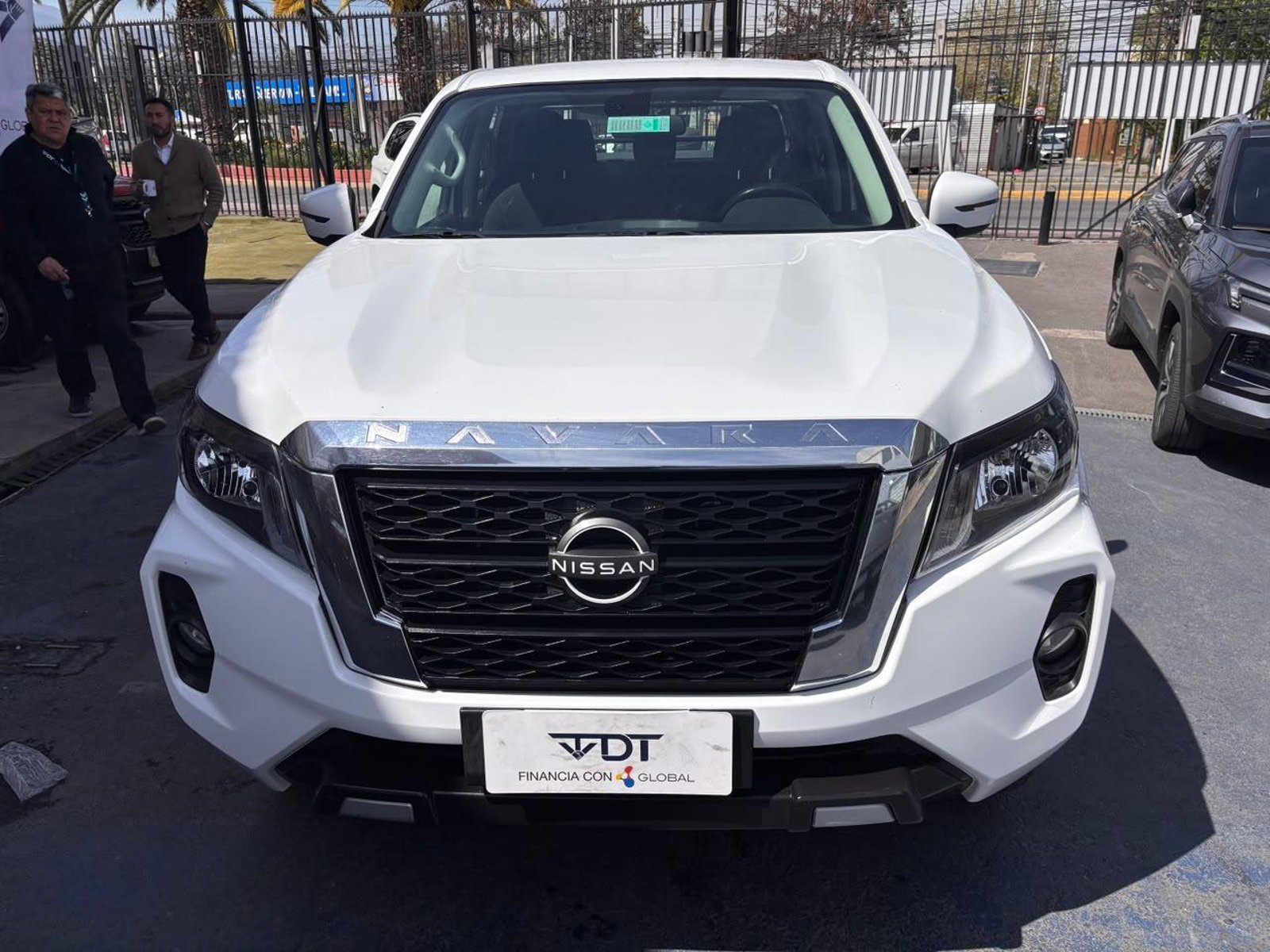 Nissan NAVARA XE 4X2 Diesel 2023 - Foto 2 de 10