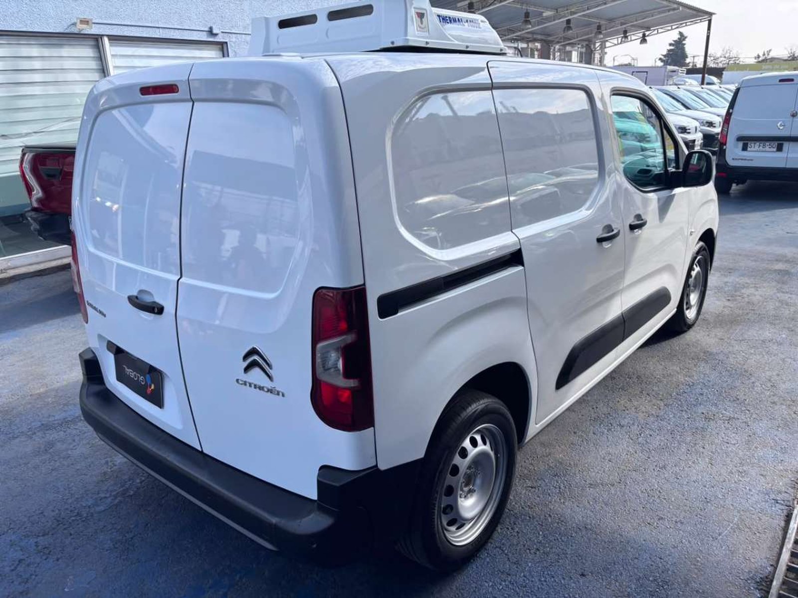 Citroën BERLINGO K9 1.6 2022 - Imagen 8 de 10