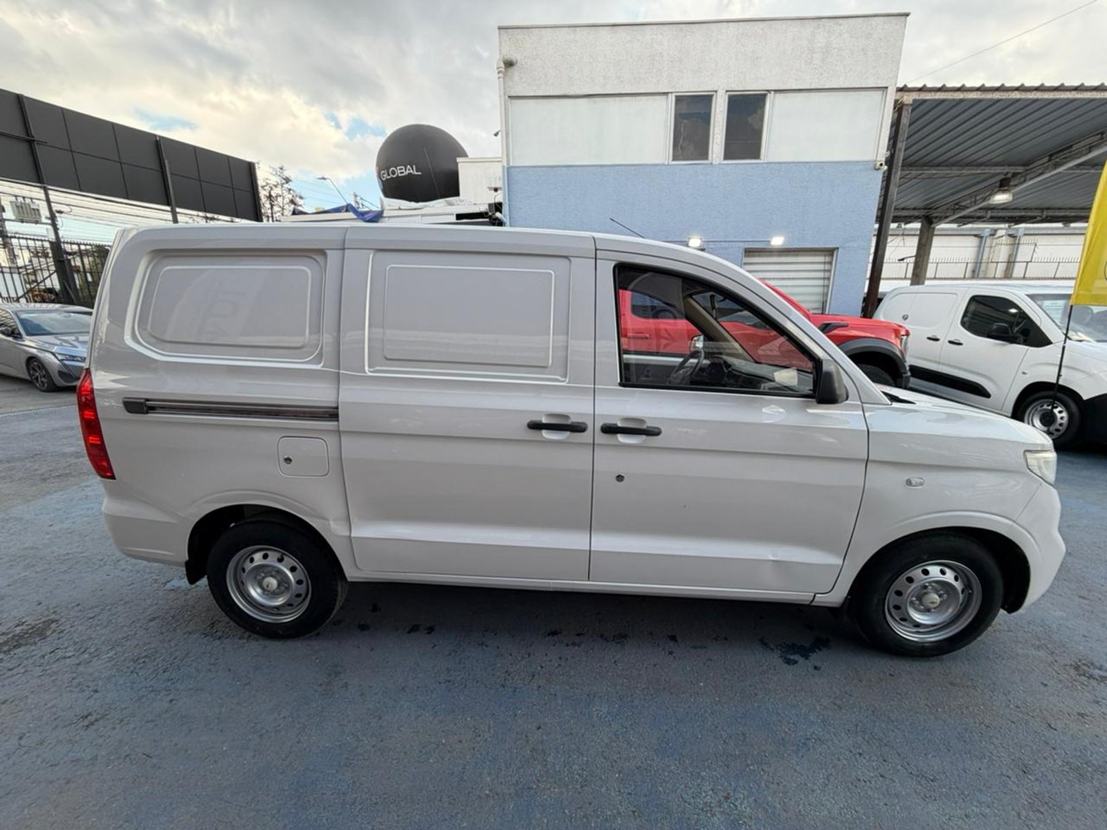 Chevrolet N400 MAX 2023 - Imagen 5 de 10