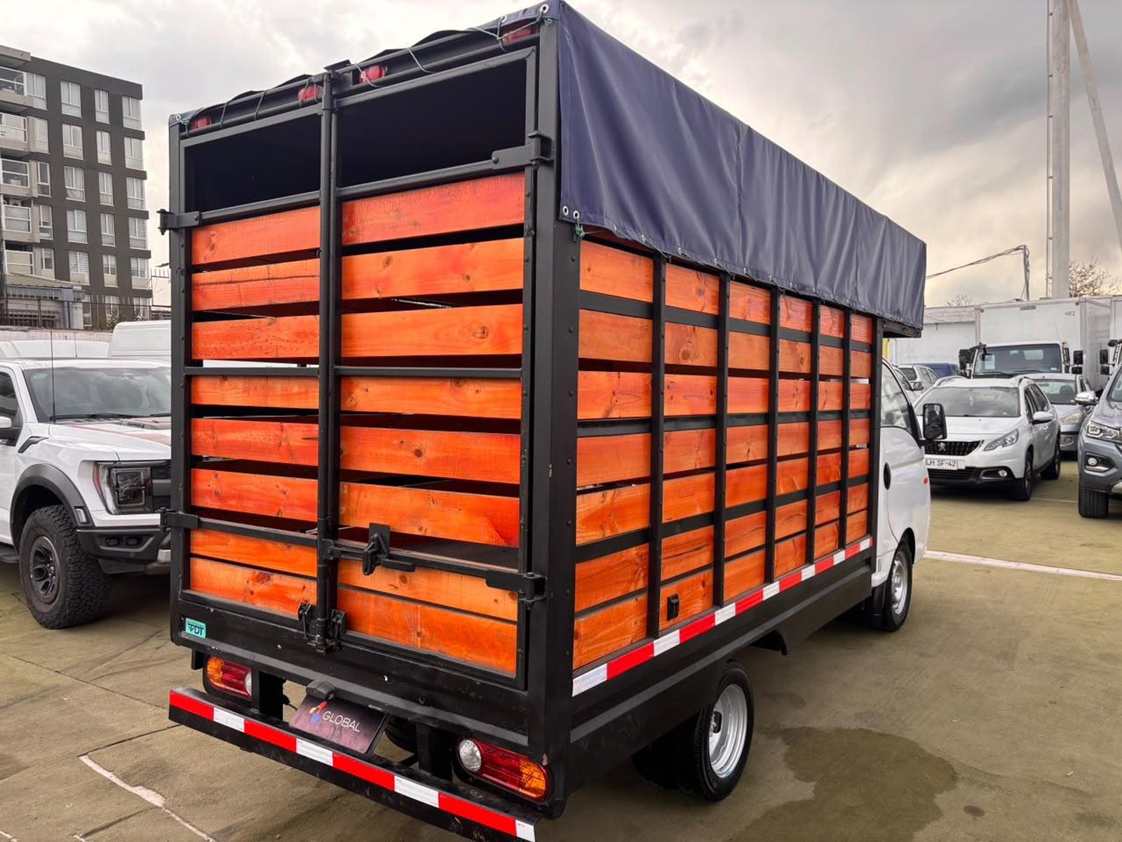 Hyundai PORTER H100 2.5 Cabina Simple 2022 - Imagen 8 de 10