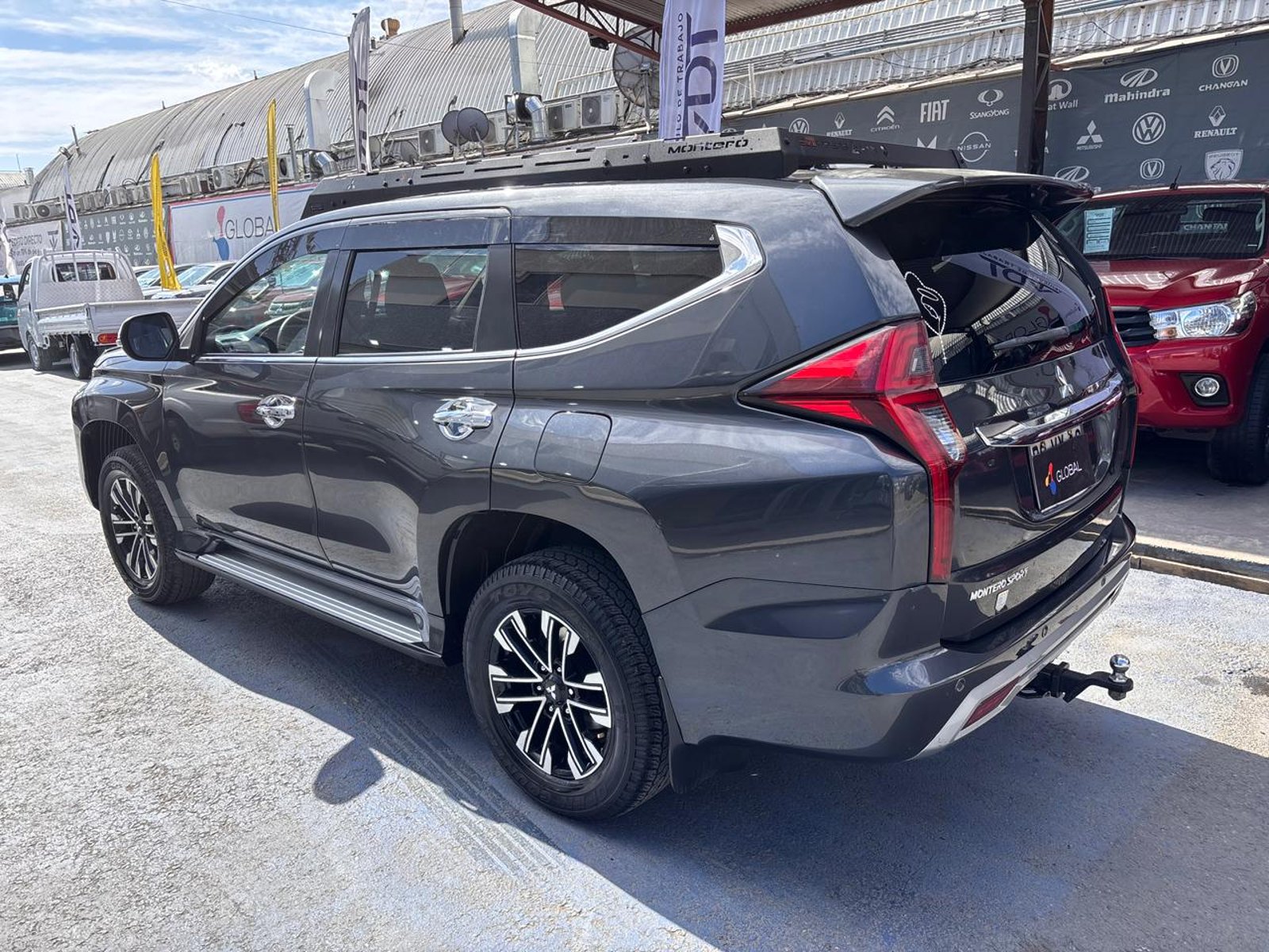 Mitsubishi MONTERO SPORT 2022 - Imagen 6 de 10