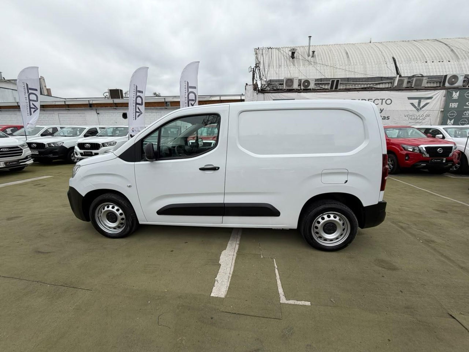 Citroën Berlingo 2023 - Foto 5 de 10