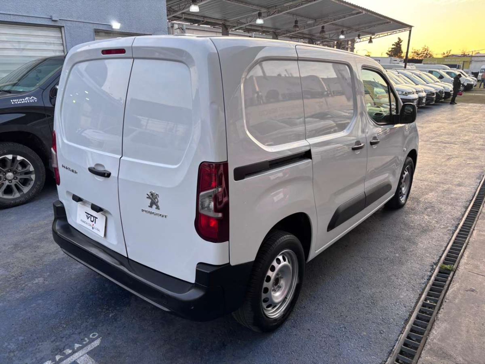 Peugeot PARTNER L1 BLUE HDI 100 1.5 2023 - Imagen 8 de 10