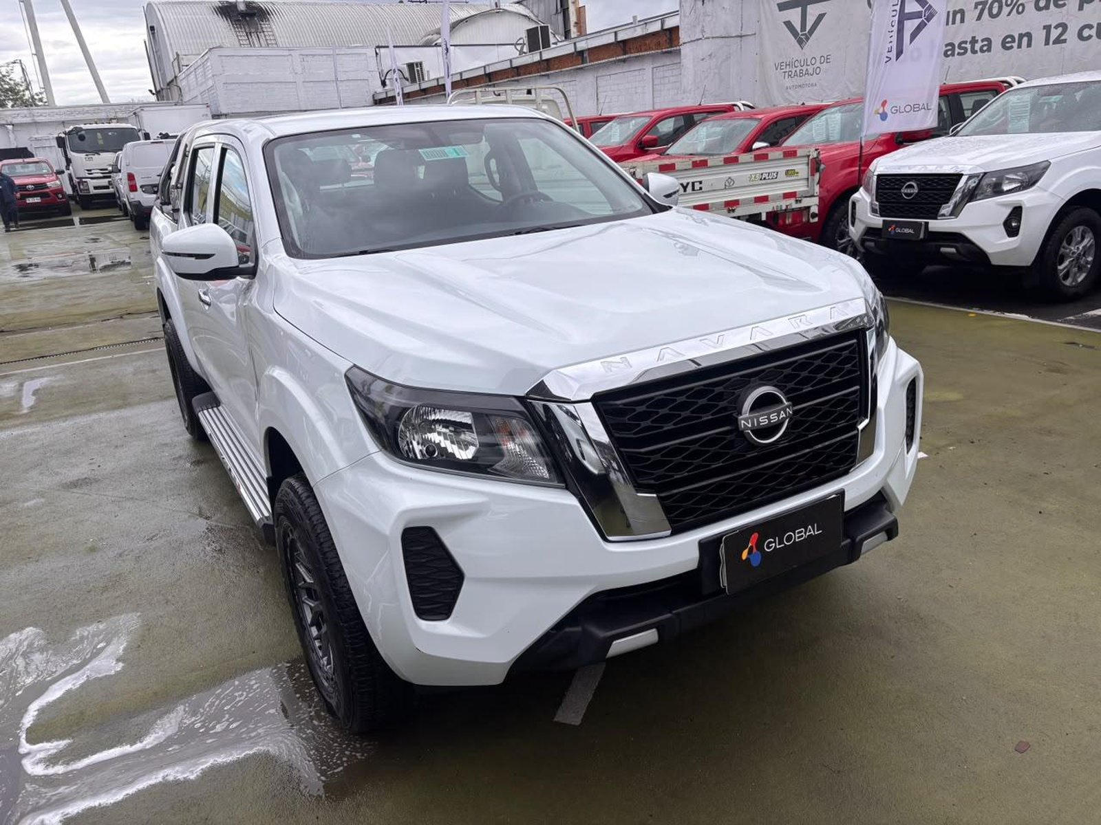 Nissan NAVARA D CAB 2.3 xe 4x2 2024 - Foto 3 de 10