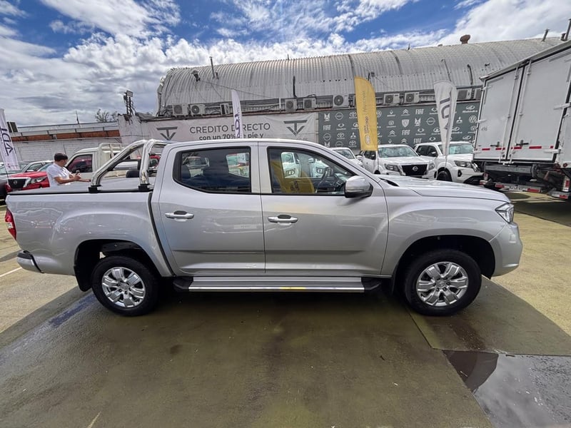 Maxus T60 GL 2.0L 4X2 6MT 2023 - Imagen 4 de 10