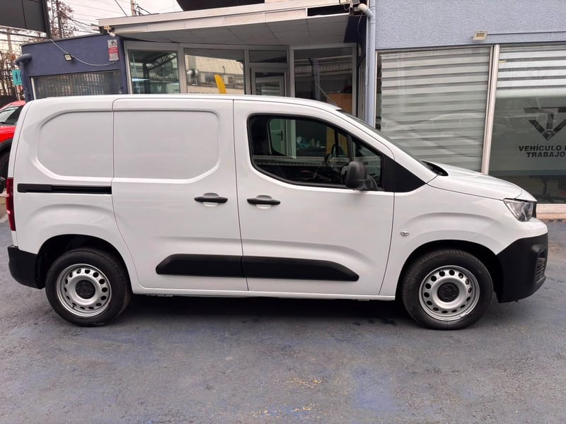 Peugeot PARTNER 2023 - Imagen 5 de 10