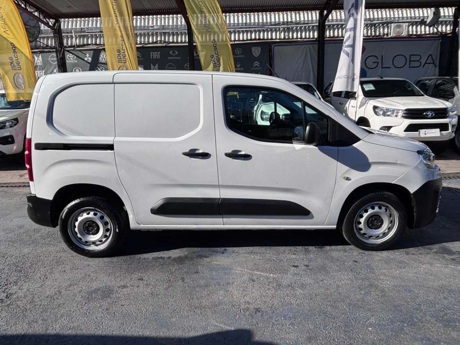 Citroën BERLINGO 1.5 2024 - Foto 4 de 10
