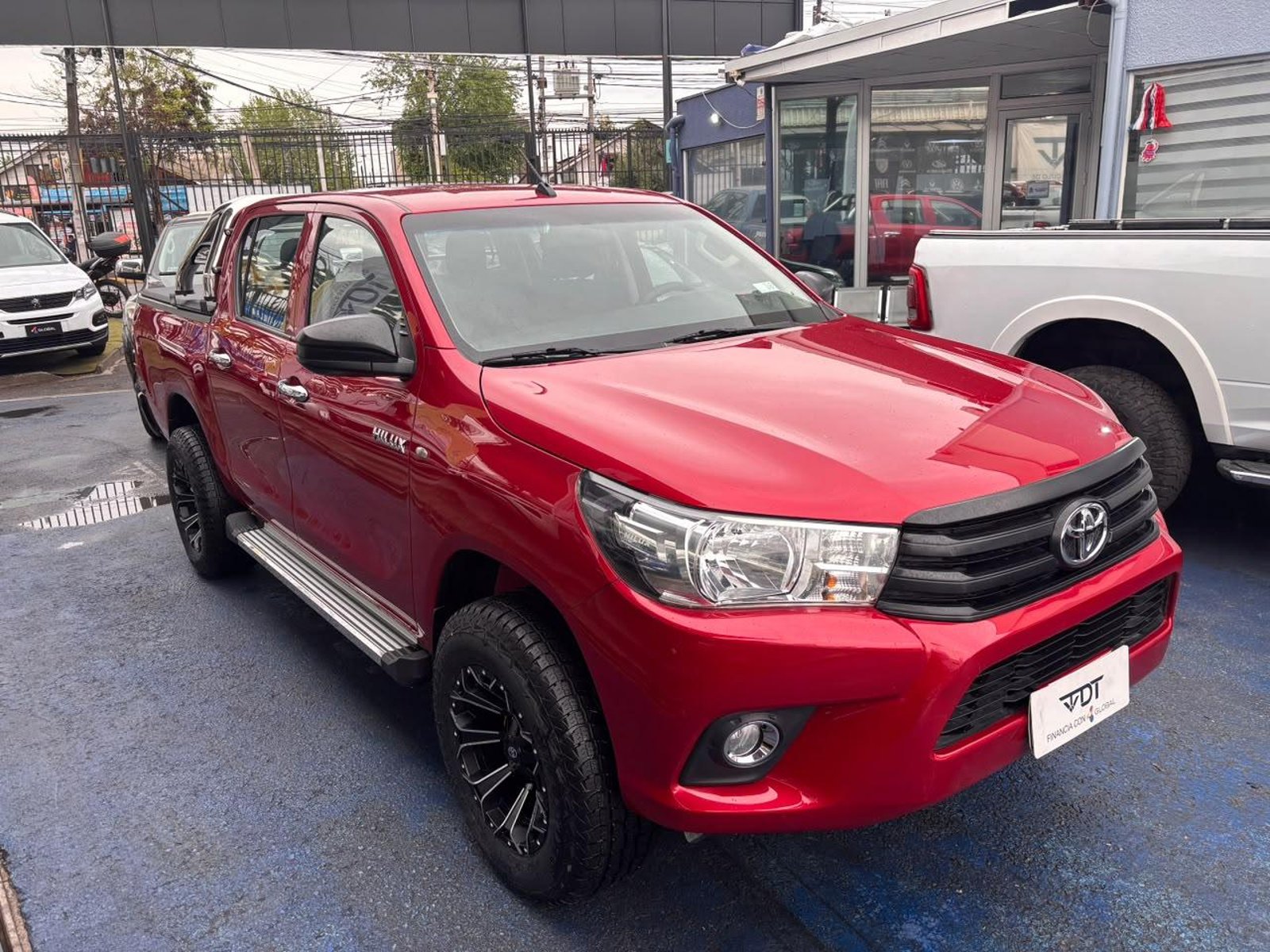 Toyota HILUX 4X4 2.4 MT 2024 - Foto 3 de 10