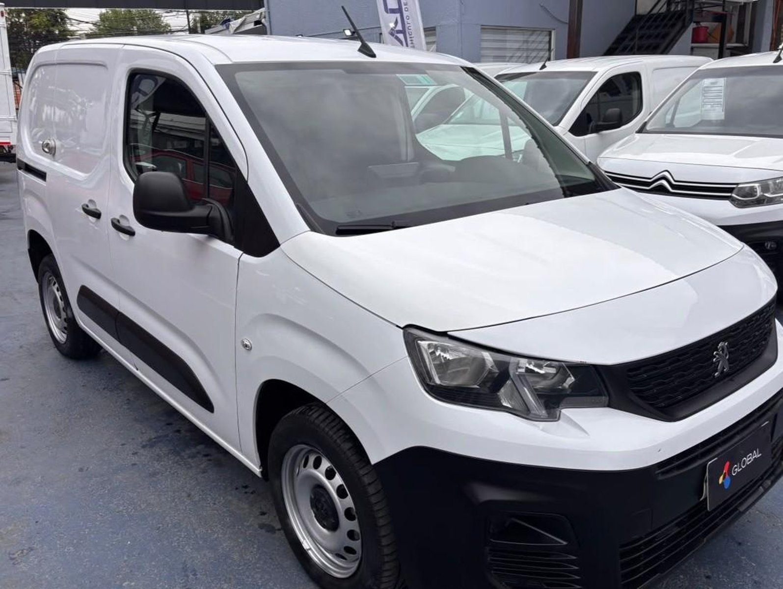 Peugeot NUEVA PARTNER 1.6 HDi 90HP Pack… 2024