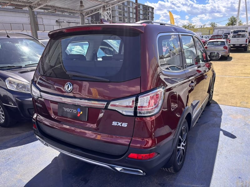 Dongfeng SX6 2019 - Imagen 8 de 10