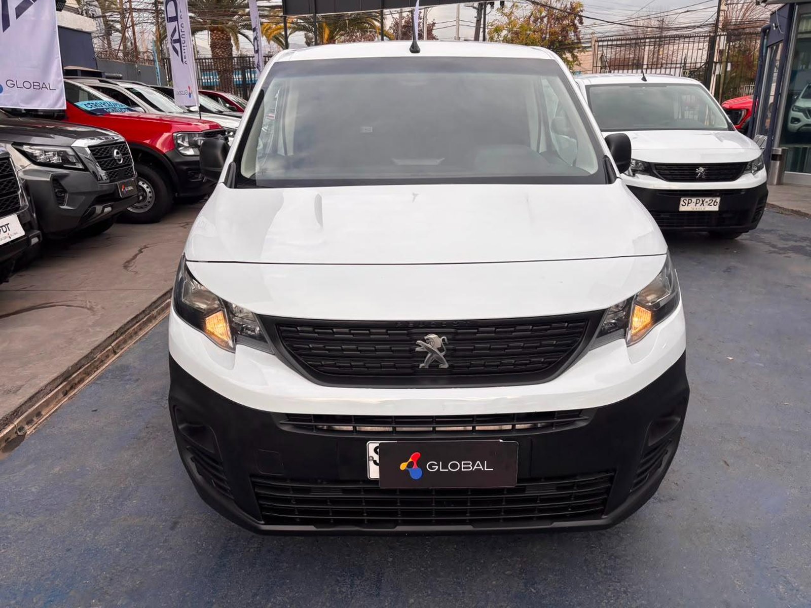 Peugeot PARTNER 2023 - Foto 2 de 10