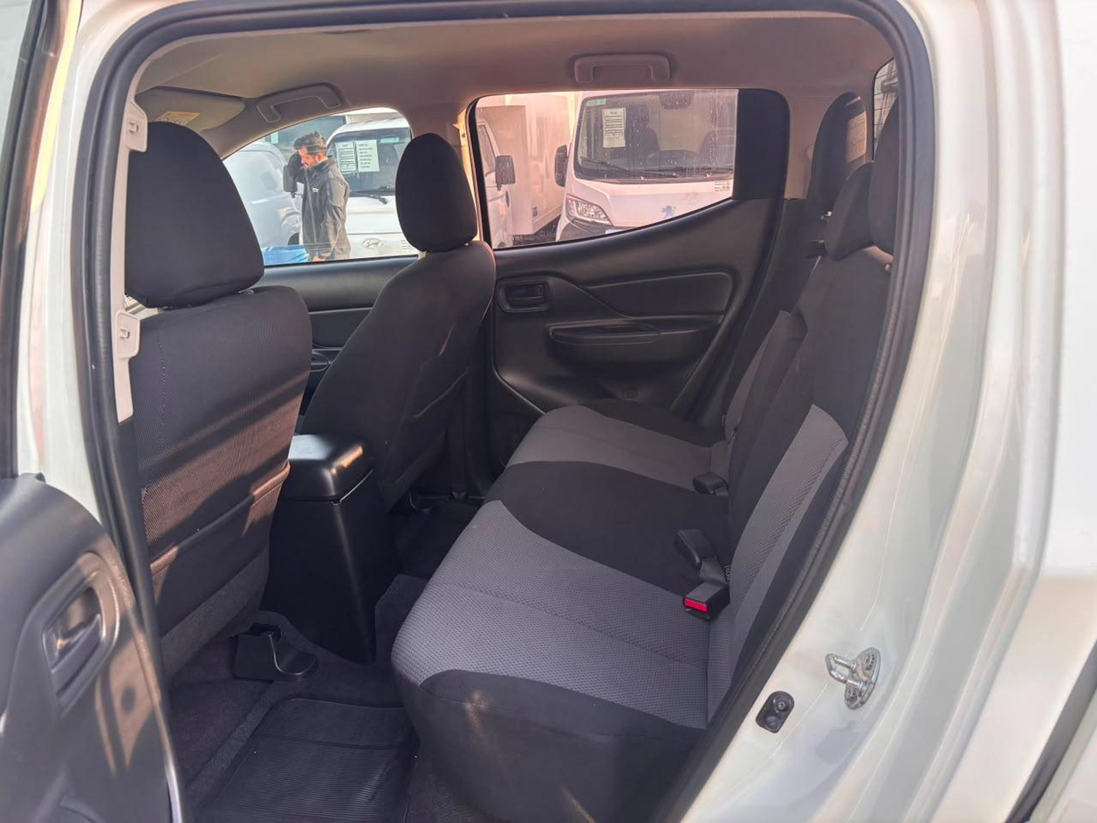 Mitsubishi L200 Katana 2.4 4x2 MT 2021 - Imagen 9 de 10
