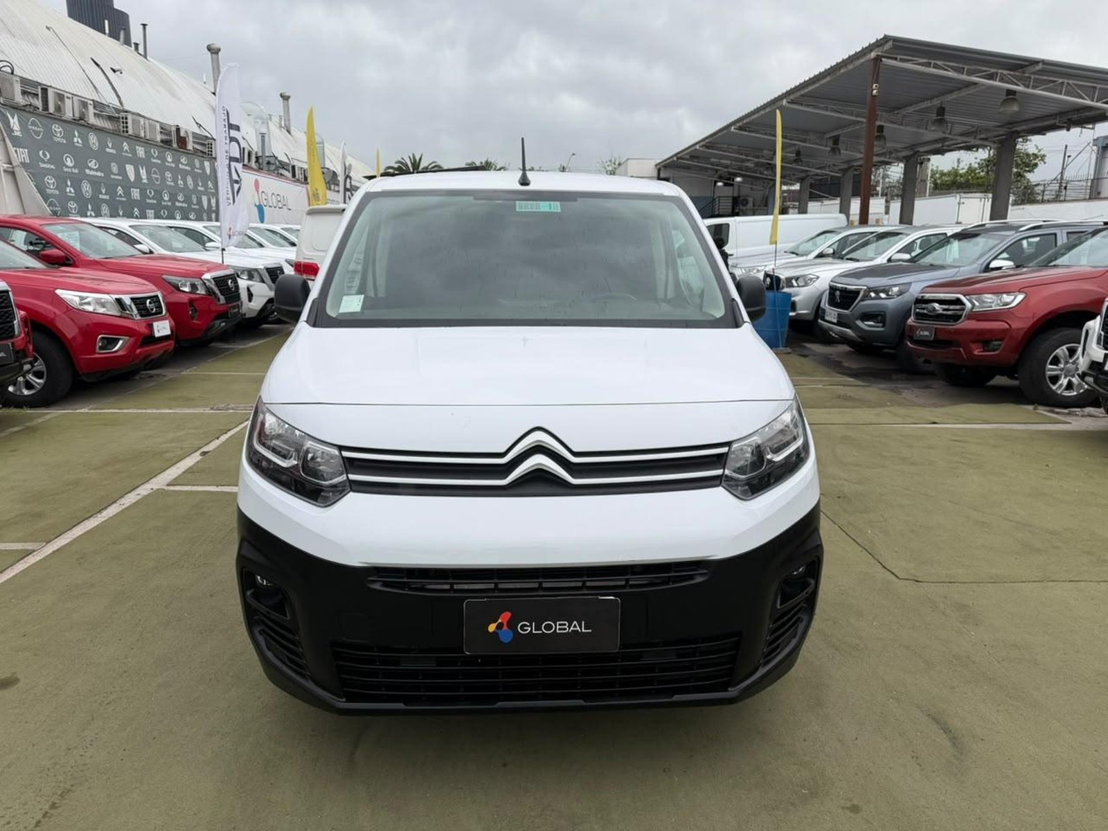 Citroën Berlingo 2023 - Foto 2 de 10