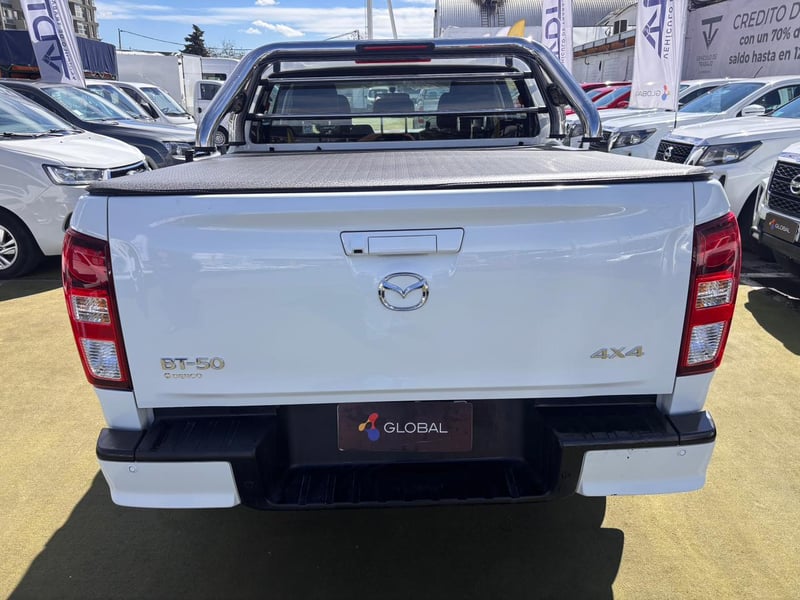 Mazda BT-50 Thunder 3.0 4x4 2022 - Imagen 7 de 10