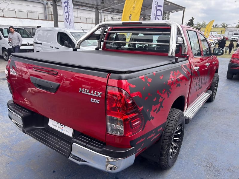 Toyota HILUX 4x2 DX Diesel 2023 - Imagen 8 de 10