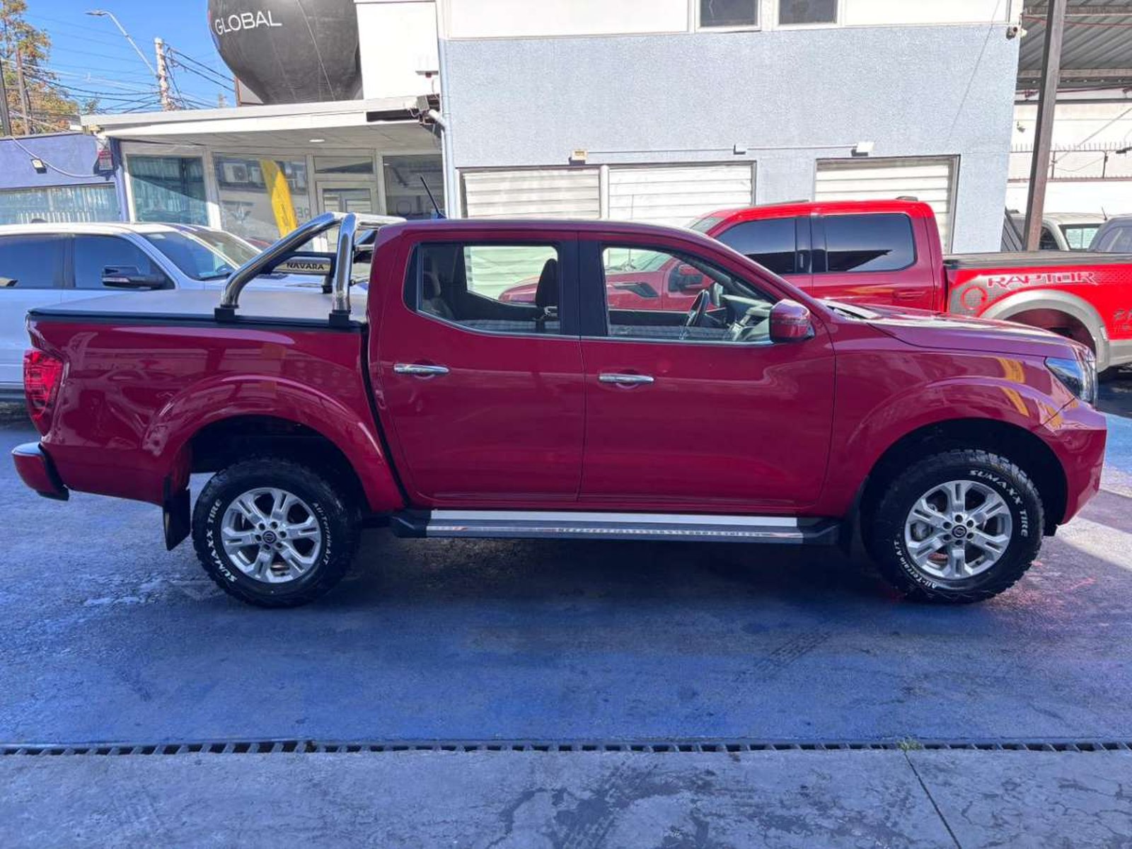 Nissan NAVARA D CAB 4X4 2.3 AT XE AT 4X4 2022 - Foto 5 de 10