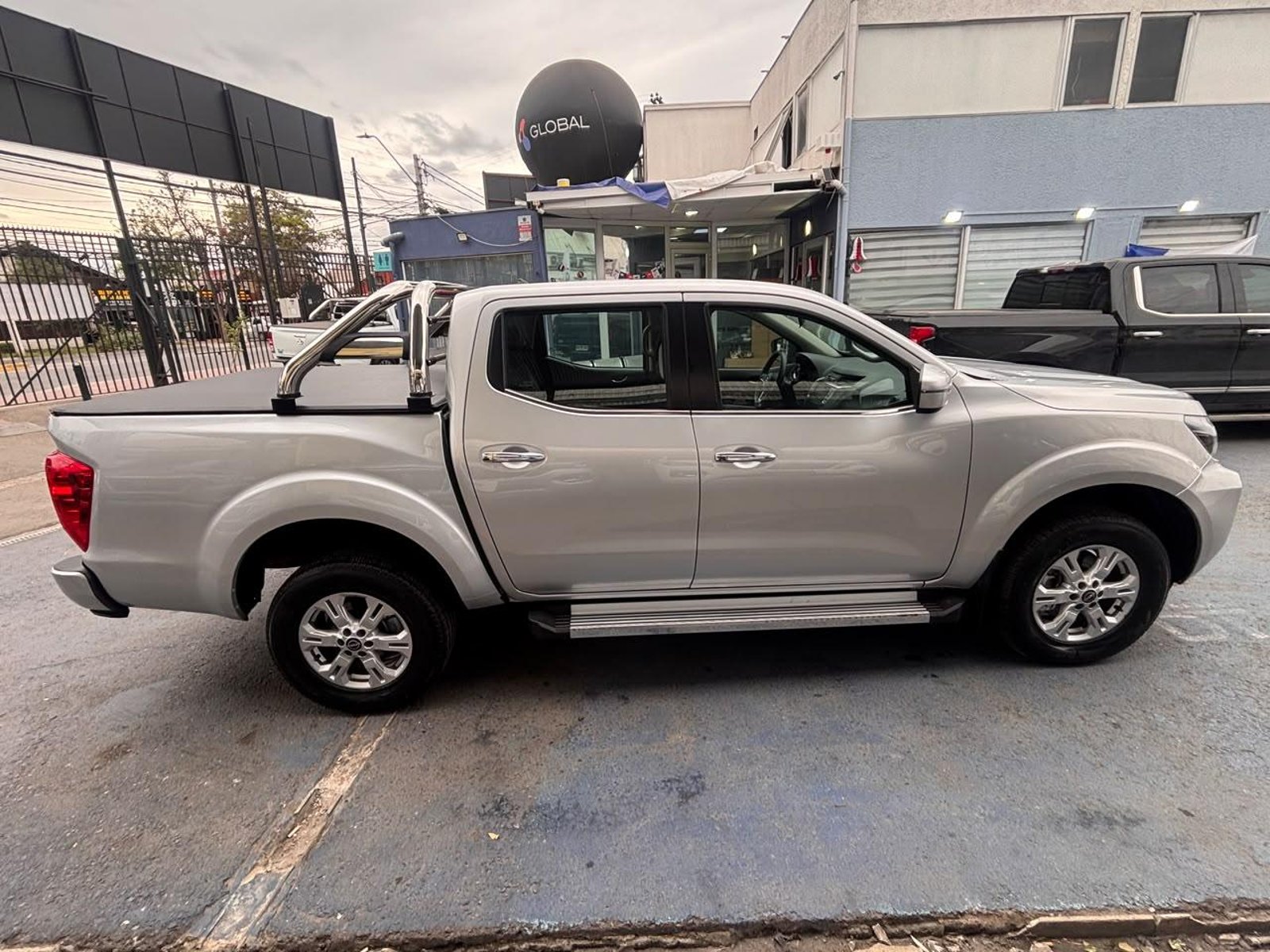 Nissan NAVARA XE 4X2 2.3 DIESEL 2024 - Foto 4 de 10