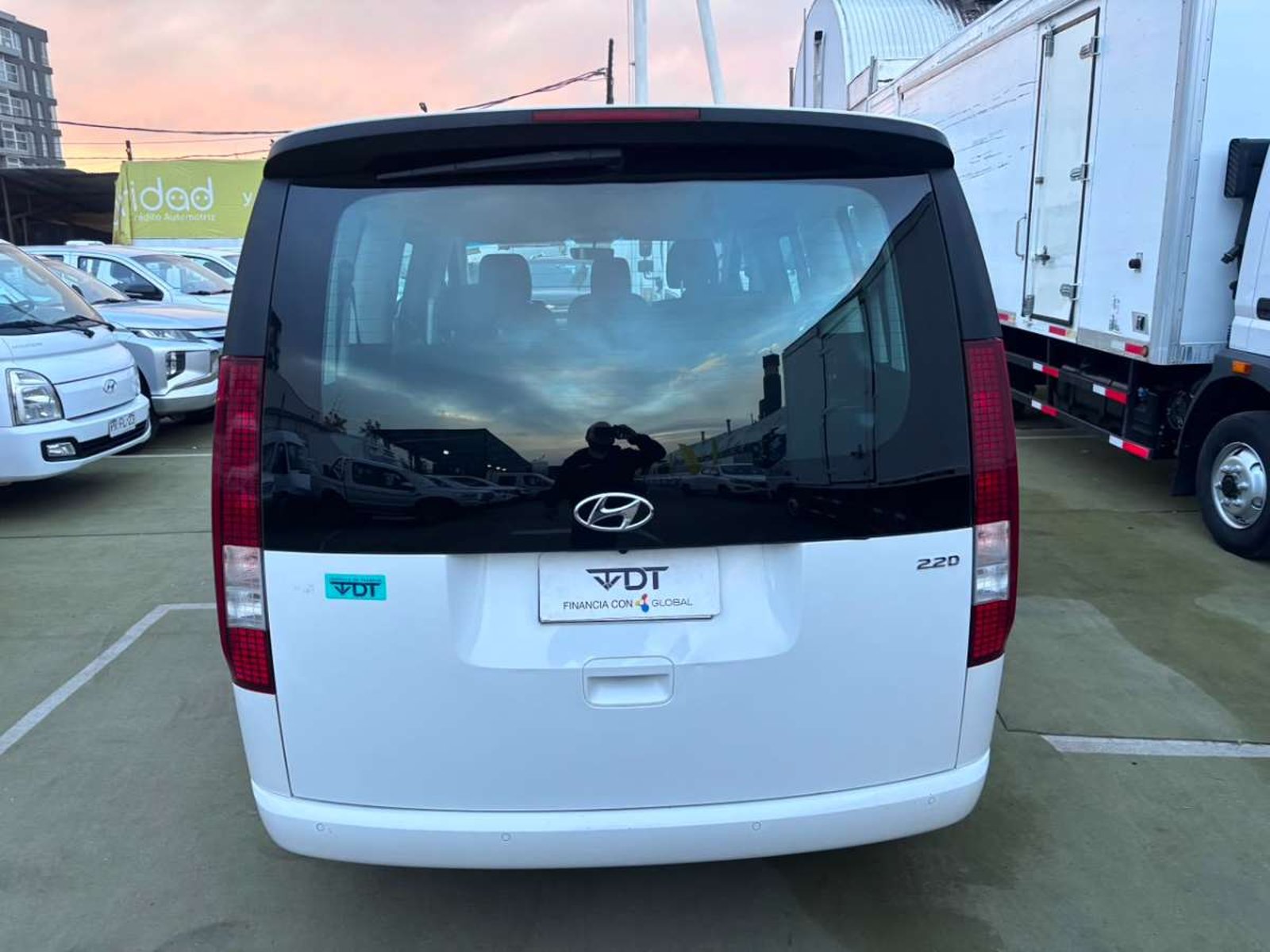 Hyundai STARIA US4 CRDI 2.2 AUT 2023 - Imagen 7 de 10