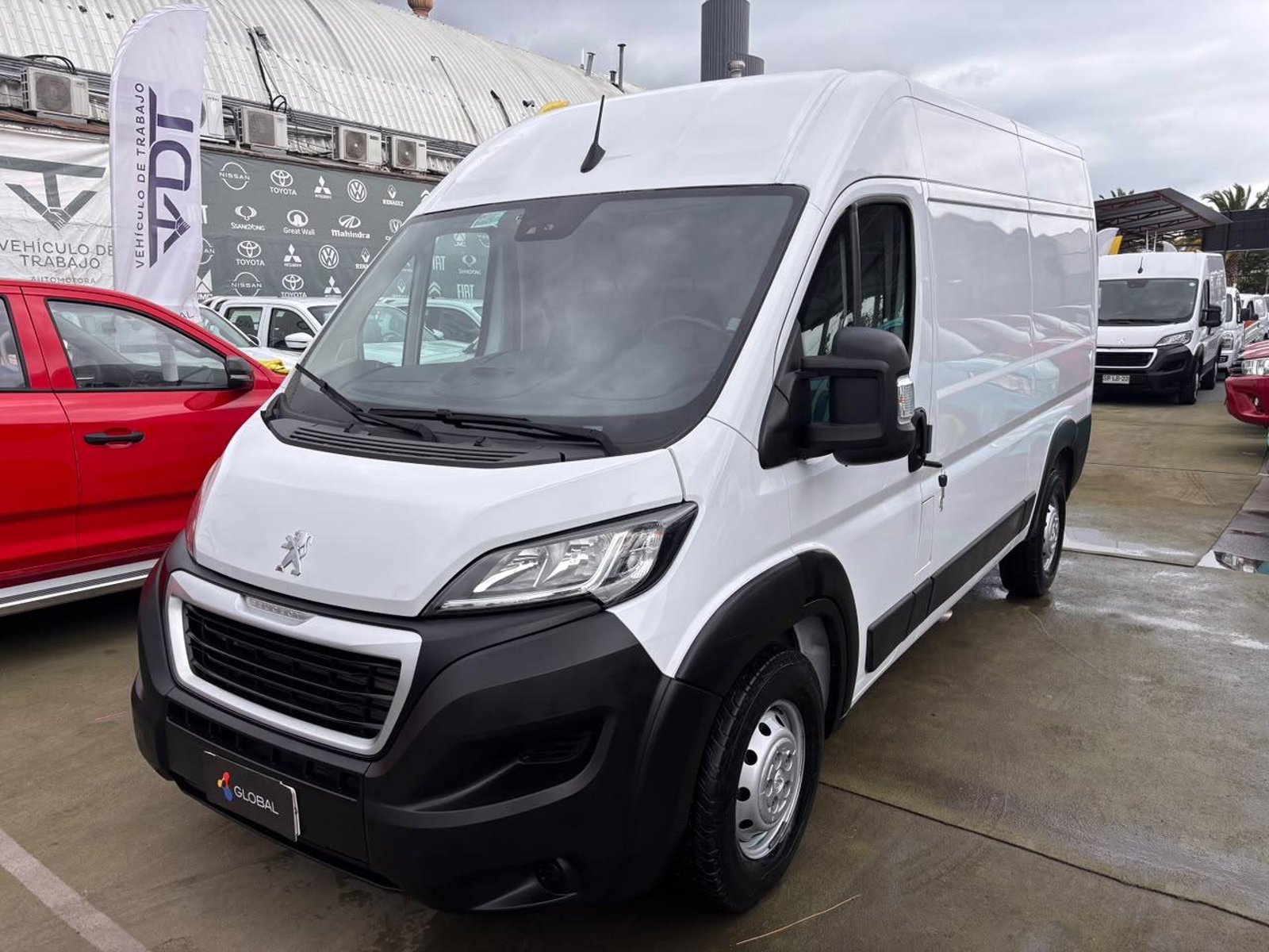 Peugeot Boxer L2H2 2.0 Diesel 2023 - Foto 3 de 10