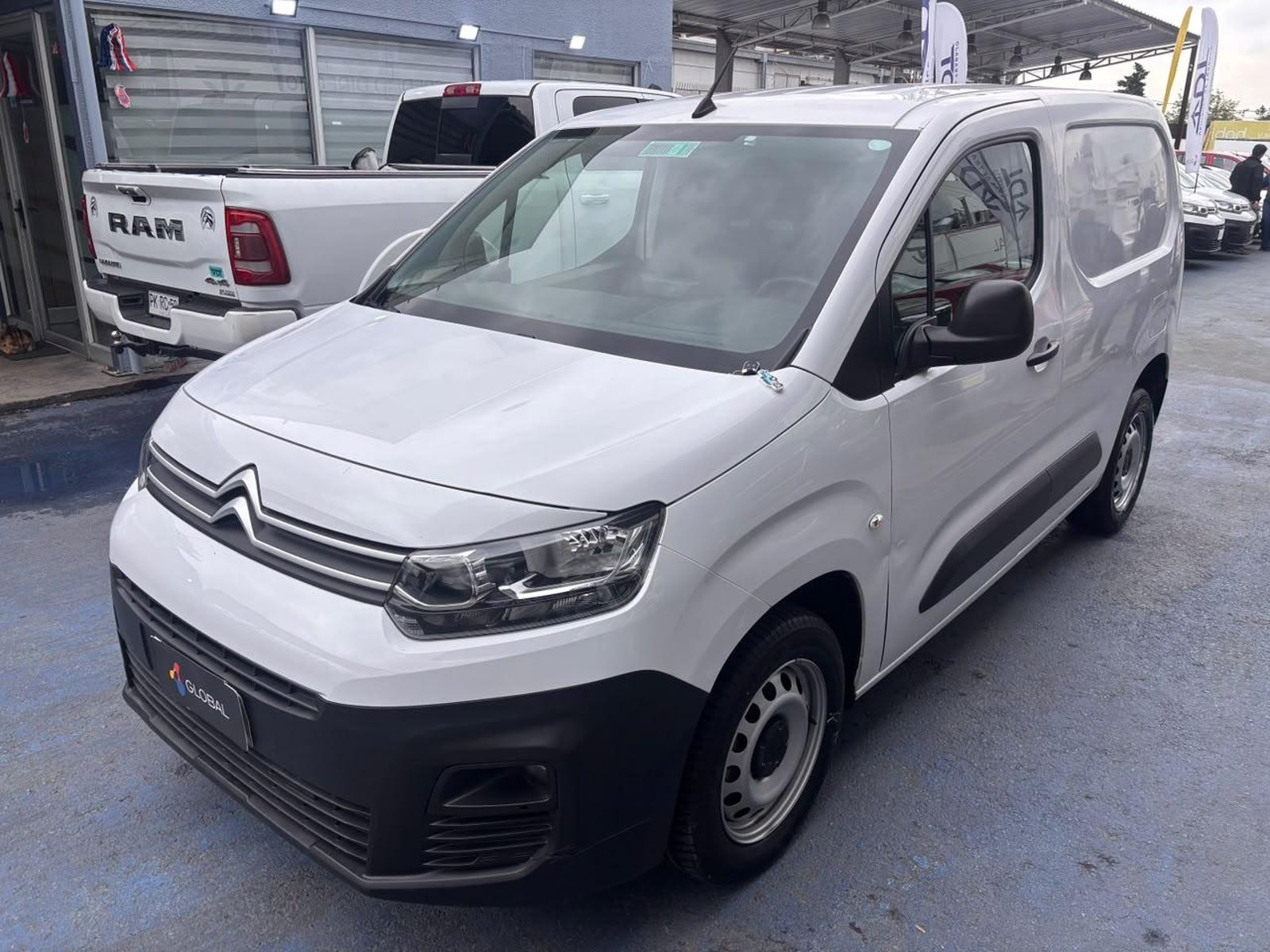 Citroën Berlingo 2024 - Foto 3 de 10