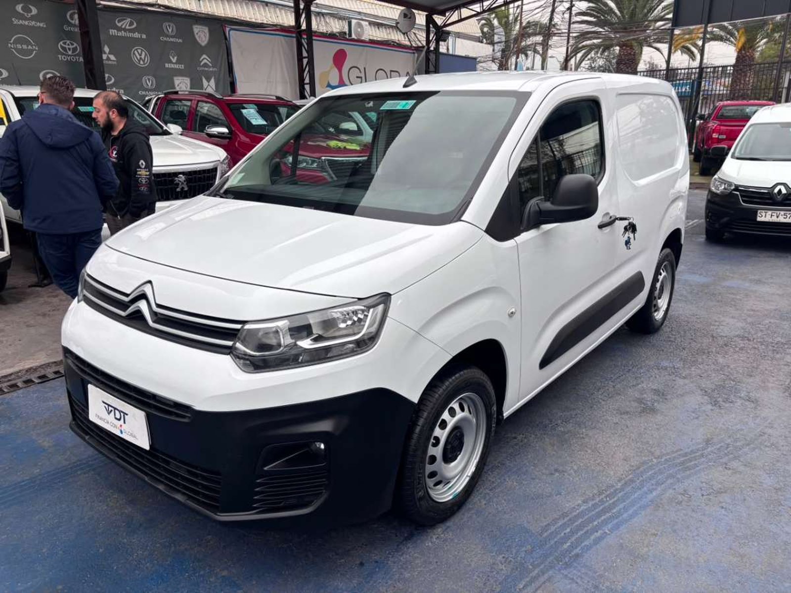 Citroën BERLINGO 1.5 2023 - Imagen 3 de 10
