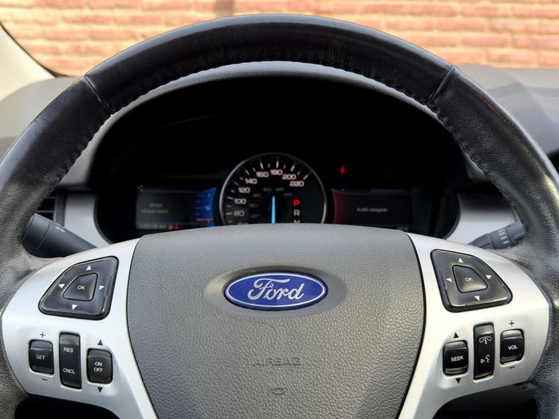 Ford Edge SEL AWD 3.5 2015 - Imagen 7 de 20