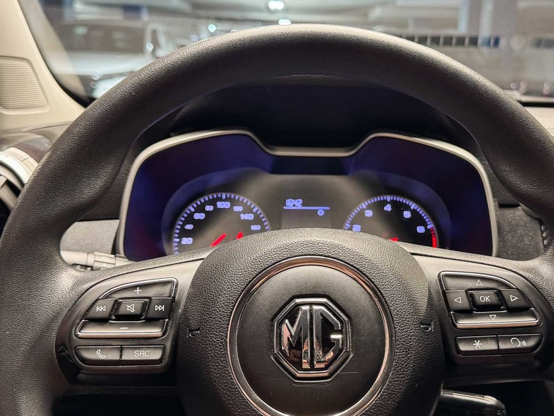 MG ZS STD MT 2025 - Imagen 7 de 20